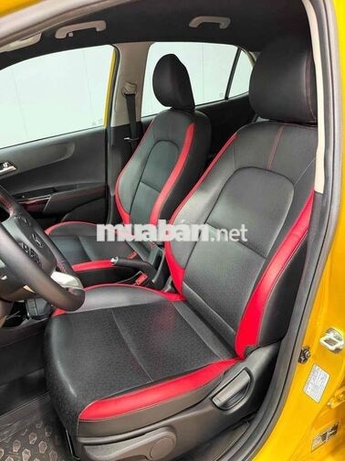 Kia Morning GT Line 2021 phom mới