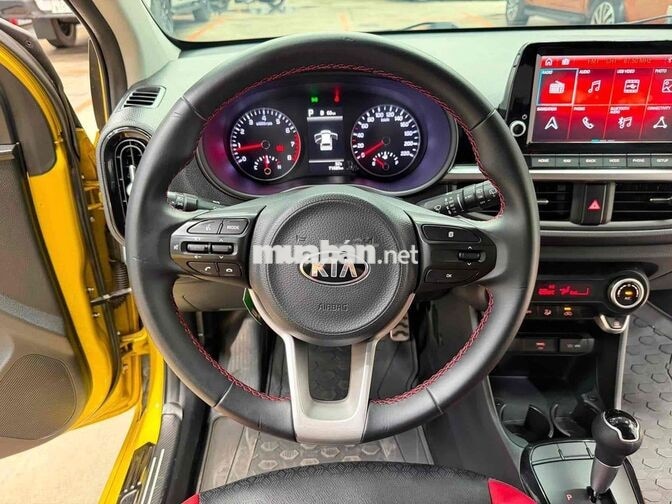 Kia Morning GT Line 2021 phom mới