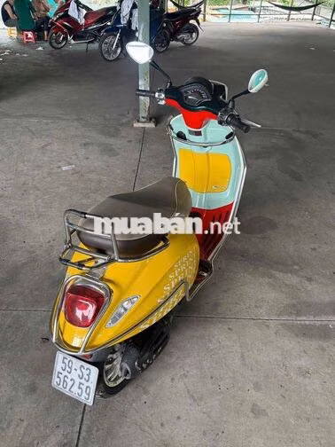 Piaggio Vespa Sprint 150cc Vàng, đỏ, xanh 3700km