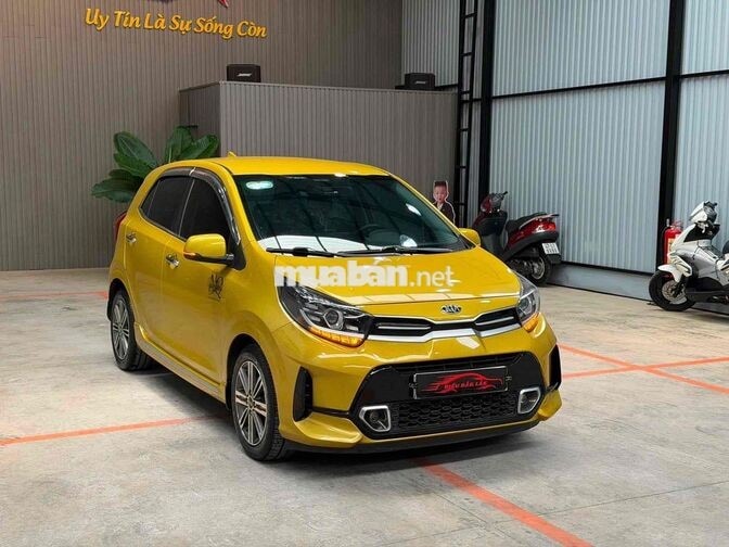 Kia Morning GT Line 2021 phom mới