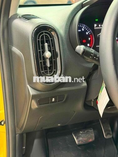 Kia Morning GT Line 2021 phom mới