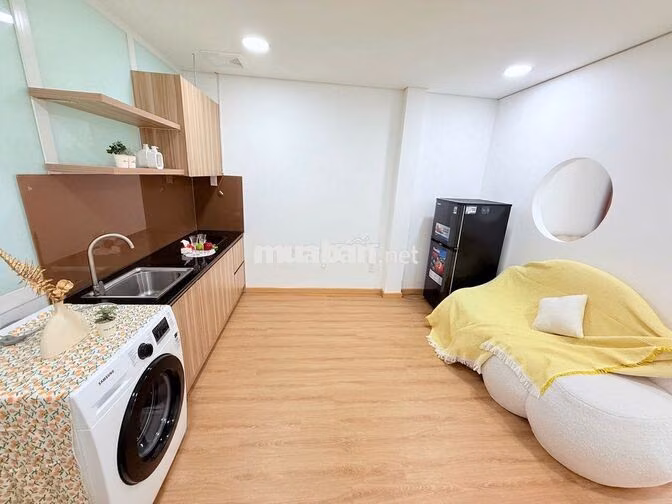 1 PHÒNG NGỦ BAN CÔNG QUẬN 3 SÁT BV TỪ DŨ CÓ MÁY GIẶT RIÊNG SIÊU THOÁNG