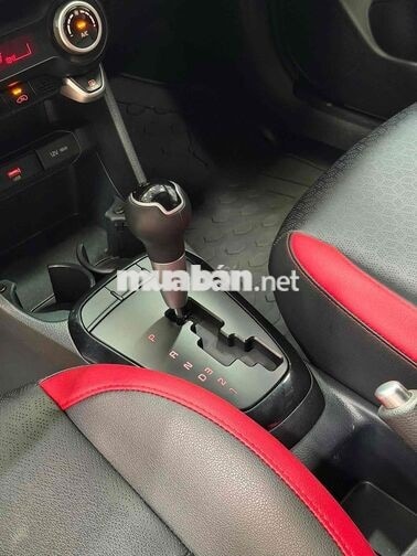 Kia Morning GT Line 2021 phom mới