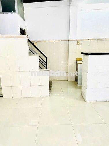 nhà nc full nội thất 6x6 tr lầu 1pn rộng 2vs CMT8 P10 Q3