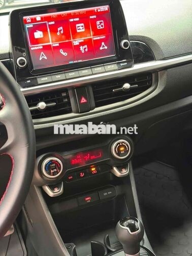 Kia Morning GT Line 2021 phom mới