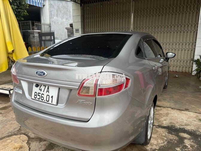 Ford Fiesta 2012 Số tự động Xám