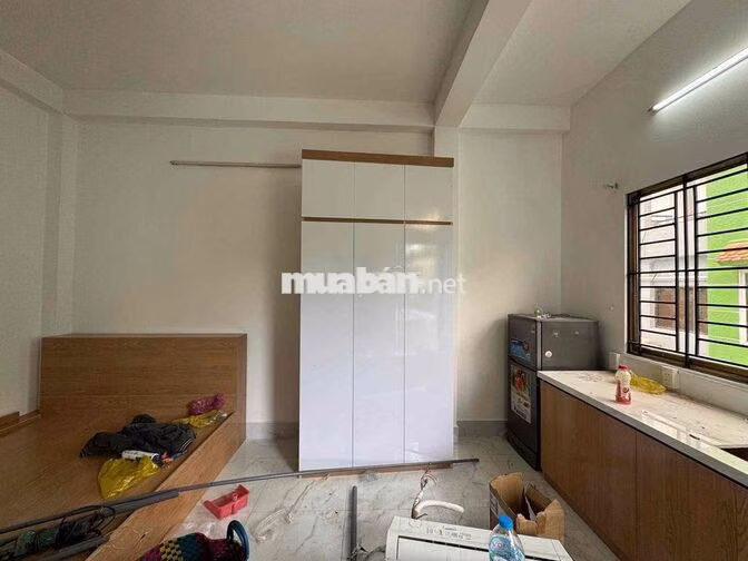 CHO THUÊ NHÀ MỚI ĐANG HOÀN THIỆN THÀNH THÁI QUẬN 10 _ UEH