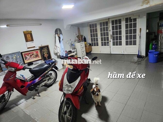 Cho thuê villa góc 2MT HXH Cư Xá Nguyễn Trung Trực  P Hoà Hưng Q10.
