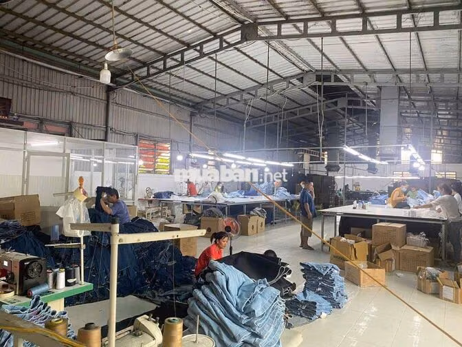 kho xưởng Q12: 1000m2. có PCCC 