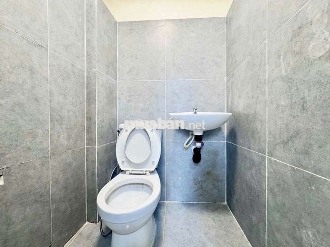 DUPLEX 1 TRỆT 1 LẦU GÁC CAO M8 , GẦN KCX UFM NTTU ULAW