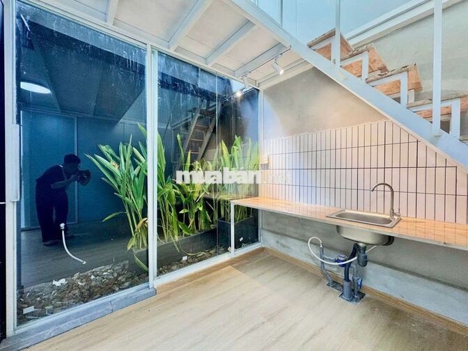 DUPLEX 1 TRỆT 1 LẦU GÁC CAO M8 , GẦN KCX UFM NTTU ULAW