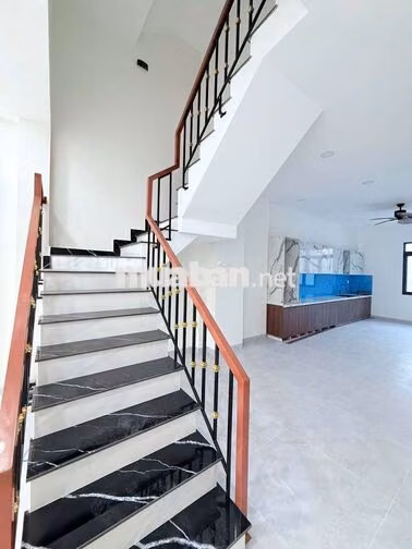 4m*20m- 3 lầu - hẻm xe hơi tránh - tô ký 