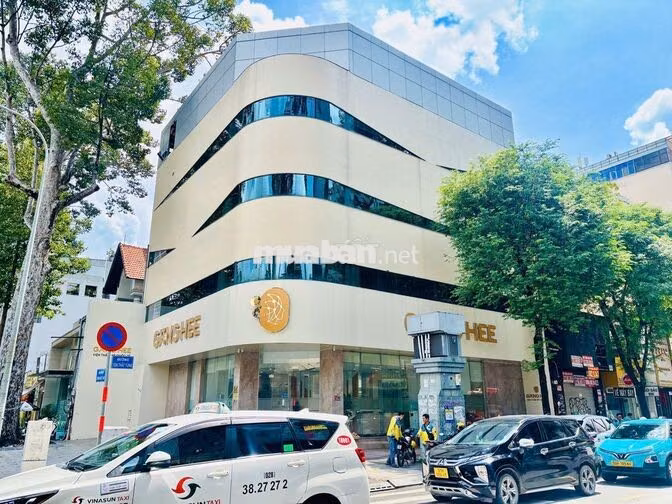 Cho thuê mặt tiền đường Hoàng Việt Tân Bình- 12x25m-3 lầu-Giá: 60tr