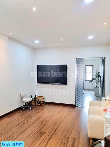 BÁN NHÀ MẶT TIỀN KINH DOANH : ĐƯỜNG NGUYỄN VĂN THƯƠNG - P. 25 - Q. BT