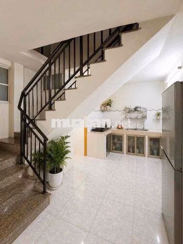 Bán Nhà Hương Lộ 2-DT 40m2- Không Lộ Giới-Có 2 Phòng Ngủ-Hẻm Xe Hơi