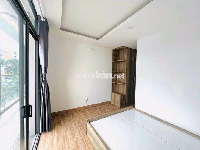 Studio Ban Công Tiện đi Hutech - UTH - VLU