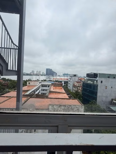 cho thuê căn hộ cao cấp 3p ngủ tầng 7 tòa nhà C18 lạc long quân 