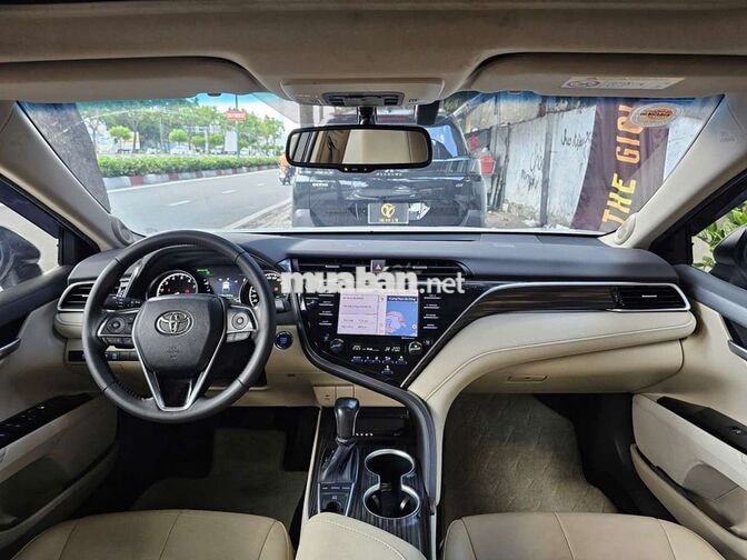 Toyota Camry 2.5Q 2020 Trắng/Kem 51.000 km
