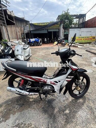 Yamaha Sirius Đen, Trắng, Đỏ