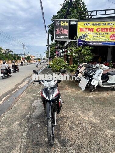 Yamaha Sirius Đen, Trắng, Đỏ