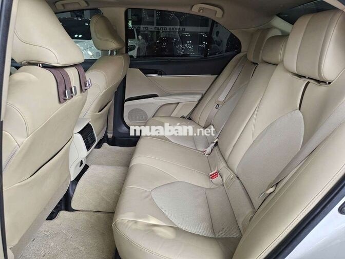 Toyota Camry 2.5Q 2020 Trắng/Kem 51.000 km