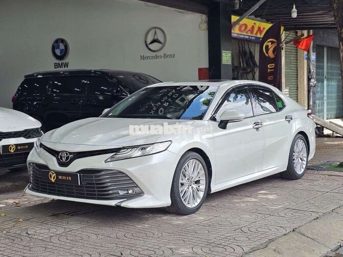 Toyota Camry 2.5Q 2020 Trắng/Kem 51.000 km