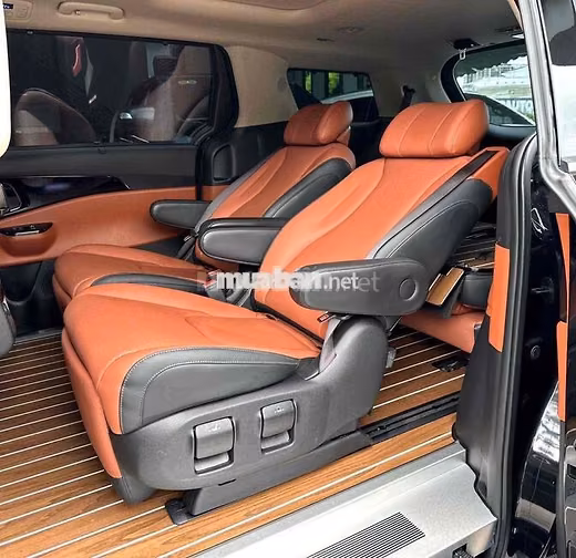 KIA Carnival Signature 2.2D 2023 Đen 73.000 km