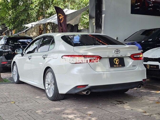 Toyota Camry 2.5Q 2020 Trắng/Kem 51.000 km