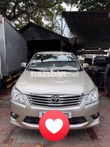 Toyota Innova 2013 Vàng cát 110000 km
