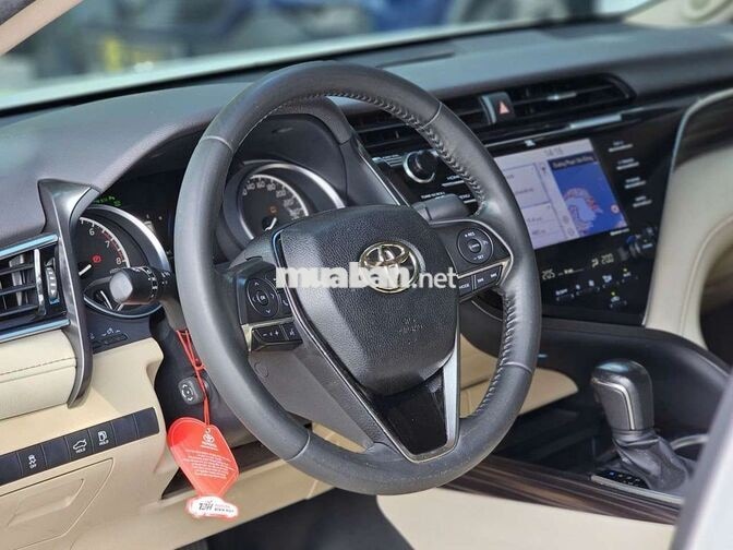 Toyota Camry 2.5Q 2020 Trắng/Kem 51.000 km