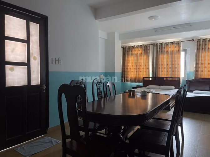 Cho thuê khách sạn 26 phòng mặt tiền Nguyễn Thái Bình P12 Q.Tân Bình