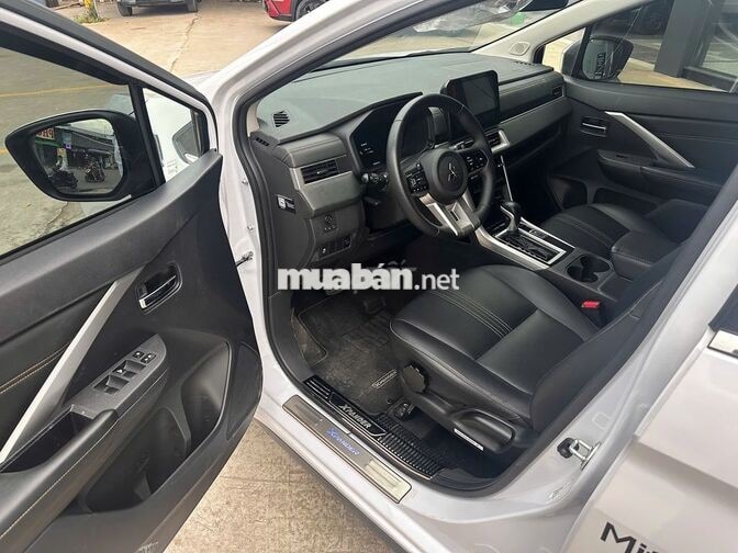Mitsubishi Xpander Premium 2025 Trắng 28500 km