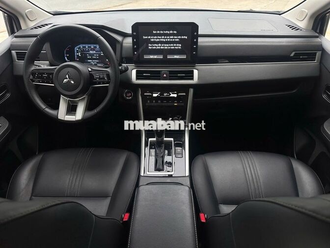 Mitsubishi Xpander Premium 2025 Trắng 28500 km