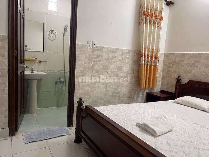 Cho thuê khách sạn 26 phòng mặt tiền Nguyễn Thái Bình P12 Q.Tân Bình