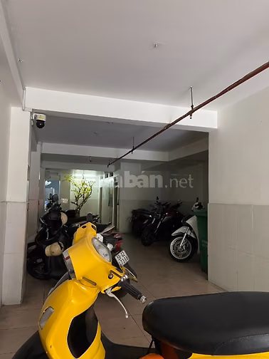 Cho thuê khách sạn 26 phòng mặt tiền Nguyễn Thái Bình P12 Q.Tân Bình
