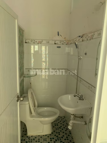Nhà bán chính chủ quận 8 Ba Đình