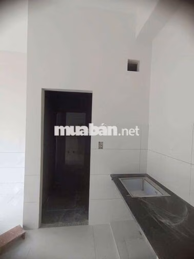 NHÀ MỚI, HỖ TRỢ GIỮ PHÒNG ĐẾN ĐẦU THÁNG 9