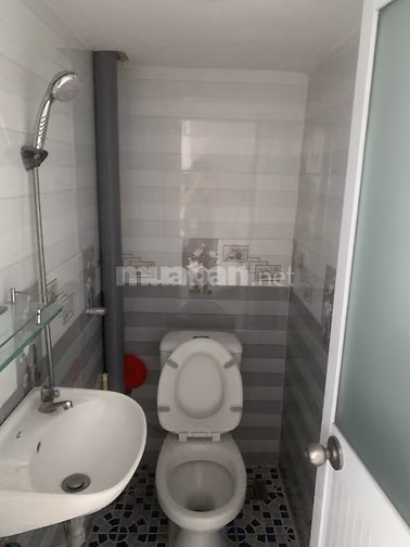 Nhà bán chính chủ quận 8 Ba Đình