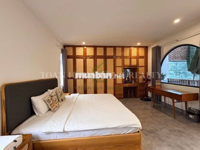 Cho thuê villa view cầu Thuận Phước