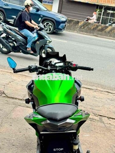 Kawasaki Z300 Xanh lá, Đen