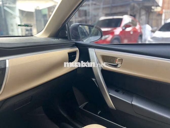 Toyota Altis 1.8G 2015 Bạc 87.000 km quá mới luôn