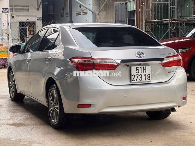 Toyota Altis 1.8G 2015 Bạc 87.000 km quá mới luôn