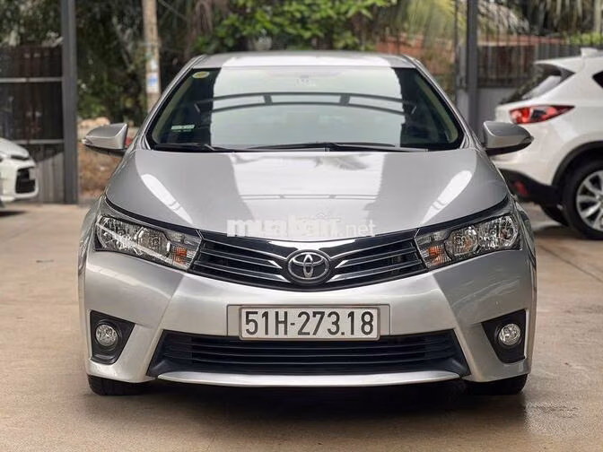 Toyota Altis 1.8G 2015 Bạc 87.000 km quá mới luôn