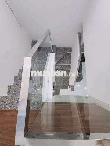 Nhà bán ngay trung tâm đường huỳnh tấn phát cạnh trường học  cấp 2