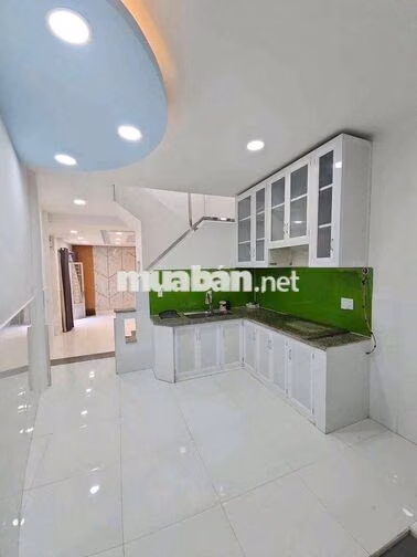 Nhà bán ngay trung tâm đường huỳnh tấn phát cạnh trường học  cấp 2