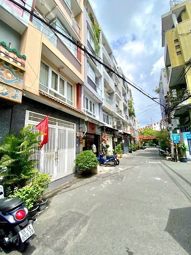 Bán nhà ngang 7m Phan Đăng Lưu, 5 tầng nội thất sang trọng