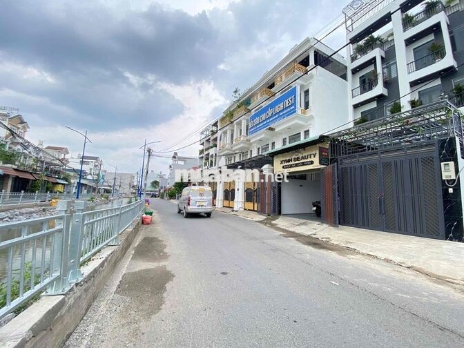 Nhà Mặt Tiền Kinh Doanh Có Thang Máy 4x28m Gần Trường Tô Ngọc Vân