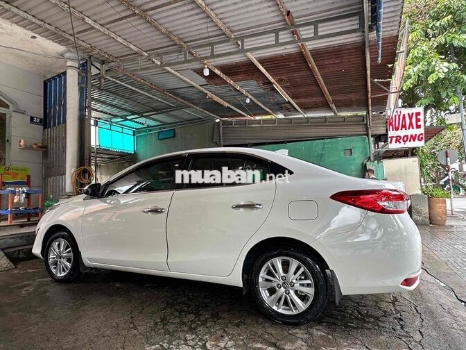 Toyota Vios Trắng Việt Nam