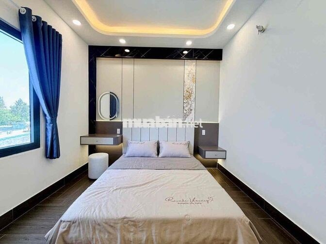 Nhà Mặt Tiền Kinh Doanh Có Thang Máy 4x28m Gần Trường Tô Ngọc Vân