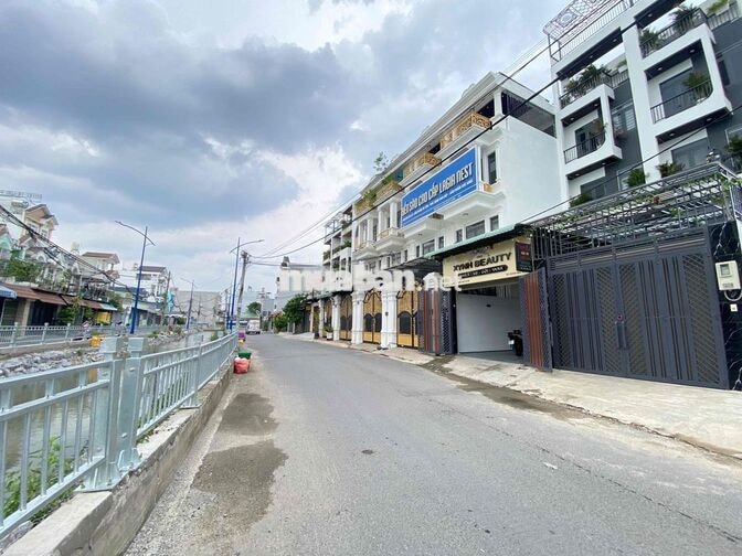 Nhà Mặt Tiền Kinh Doanh Có Thang Máy 4x28m Gần Trường Tô Ngọc Vân